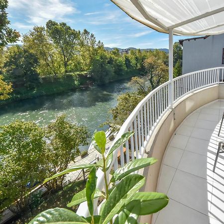 Apartment Riverfront Баня-Лука Екстер'єр фото